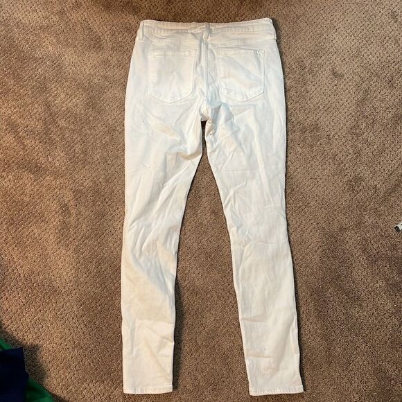 Old navy white distressed rockstar jeans - Picture 10 of 10